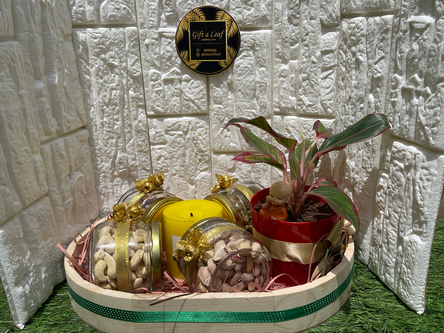 GL77 - Wooden Gift Hamper