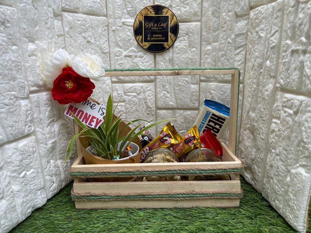 GL75-Wooden gift hamper